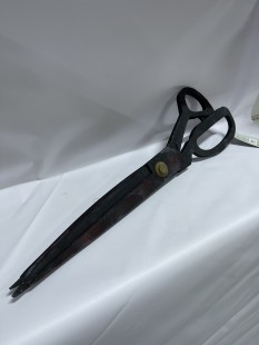  Bloody Scissor 32