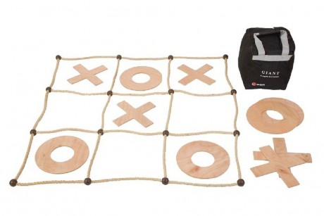 Giant Noughts & Crosses With Bag