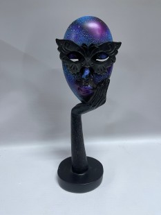  Masquerade Queen Mask Sculpture in Qurtuba