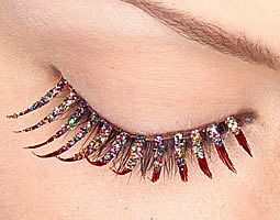  Red Sparkle Eyelashes in Nahdha